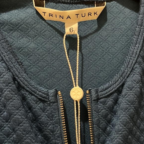 TRINA TURK WOMEN'S BISHOP' ZIPPERED SLEEVELESS QUILTED DRESS IN BLUE - Picture 5 of 6
